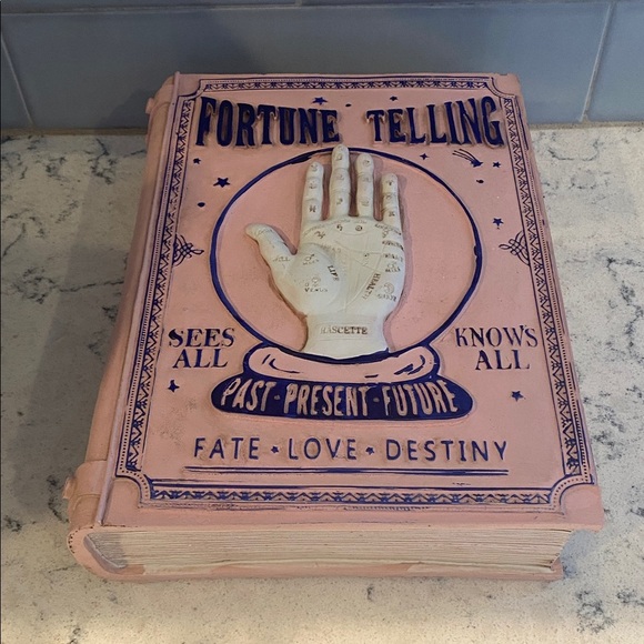 Vintage Inspired Victorian Gothic Fortune Teller Halloween Faux Resin Book NWOT - Picture 8 of 8